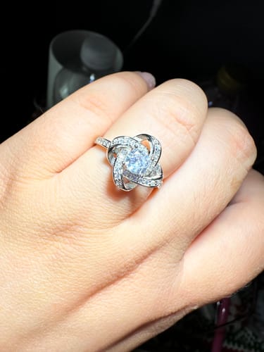 Customer photo review of Celtic Knot™ 18K White Gold Ring