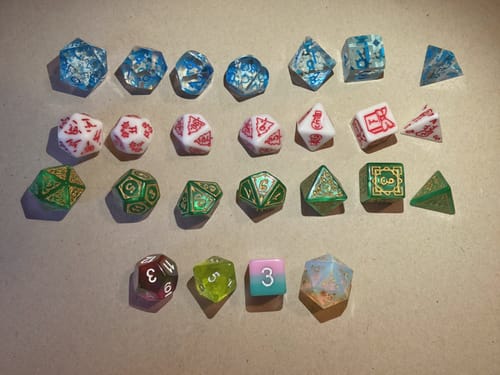 Customer photo review of Adventskalender 2023 (3x Set, 4x Einzelwürfel inkl. Mystery Sharp-Edge)