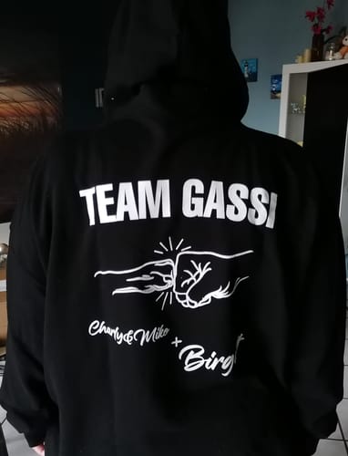Customer photo review of Team Gassi Fauststoß - Individueller Hoodie Unisex Rückendruck