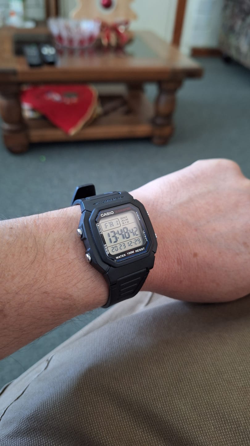Customer photo review of Reloj Casio Vintage W-800H-1AVDF Líneas Azules