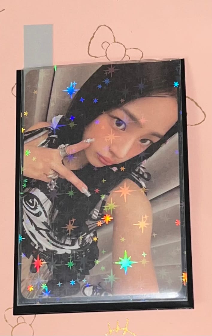 Customer photo review of PREMIUM HOLOGRAPHIC PHOTOCARD SLEEVES - HEART VERSION