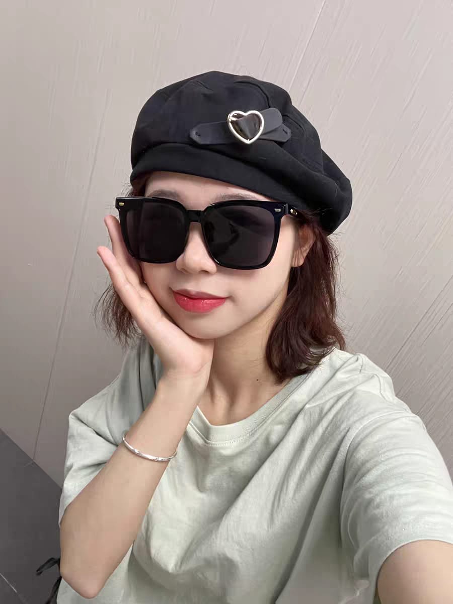 Customer photo review of Cleo Square Framed Sunglasses