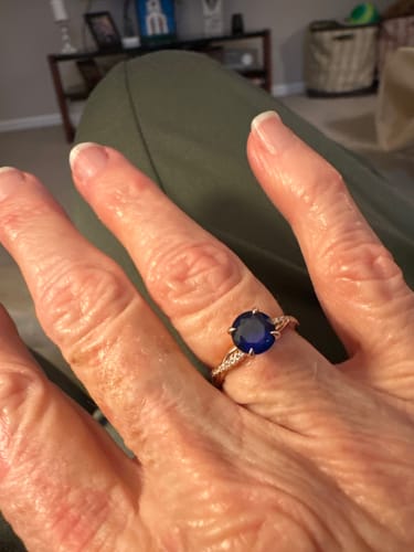 Customer photo review of Louily Rose Gold Twist 1.25 Carat Blue Sapphire Round Cut Promise Ring For Her In Sterling Silver
