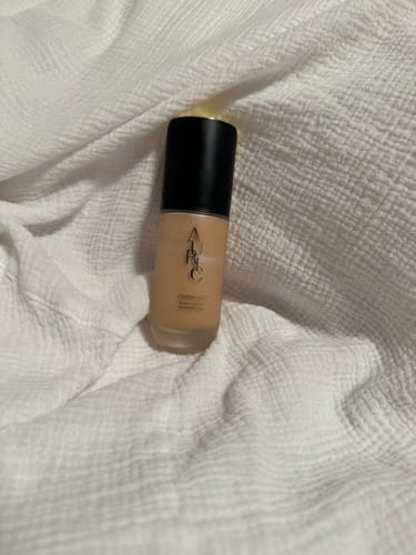 Customer photo review of Glow Lust™ Radiant Luminizer