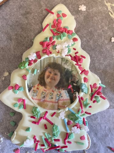 Customer photo review of Wafer Paper (0.3mm thin) - 12 x 5 cm Pre-cut Cupcake Custom Edible Images