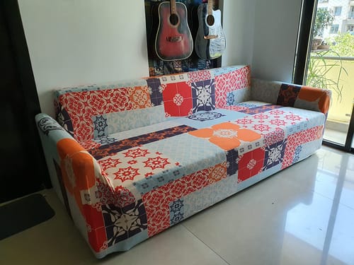 Customer photo review of Trendize Exclusive Stretchable Sofa Cover