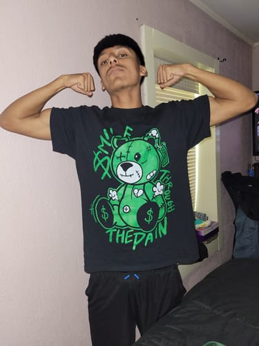 Customer photo review of Lucky Green 1s Low DopeSkill T-Shirt BEAN Graphic