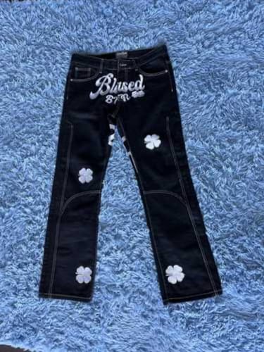Customer photo review of Vencae™ JEANS - LUCKY CLOVER