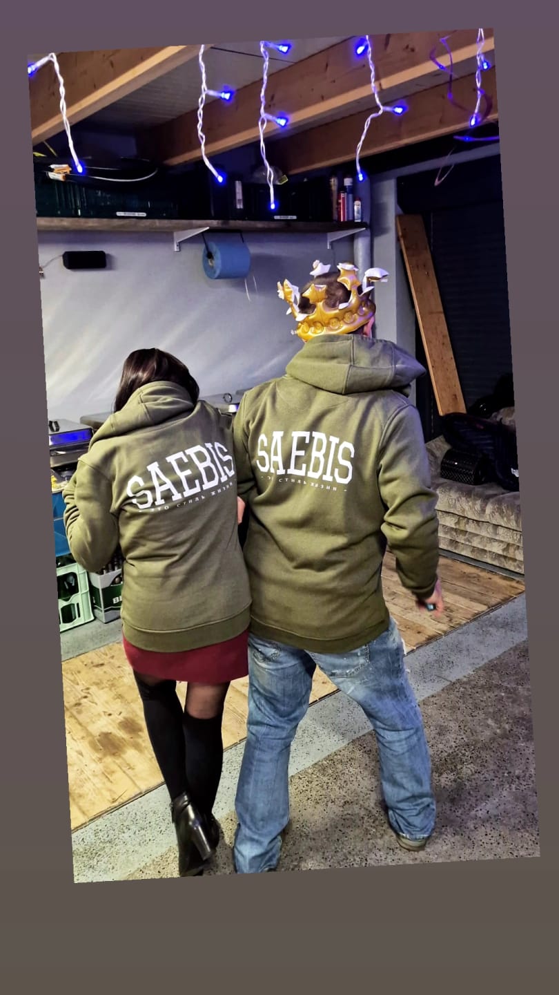 Customer photo review of Lifestyle Damen Oversized Zip Hoodie mit Reißverschluss olivfarben by SAEBIS®