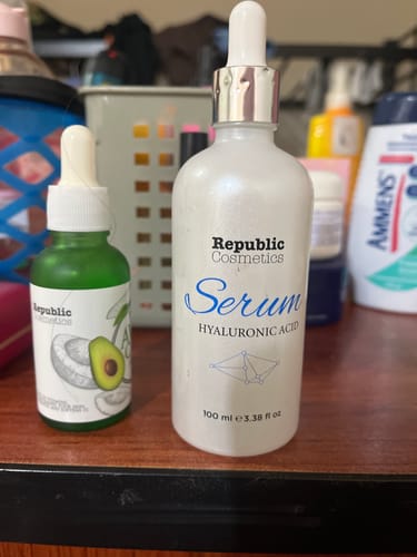 Customer photo review of Suero de ácido hialurónico 100 ml Republic Cosmetics