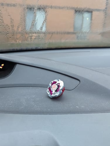 Customer photo review of Takara Tomy Beyblade BX-21 Hells Chain Deck Set