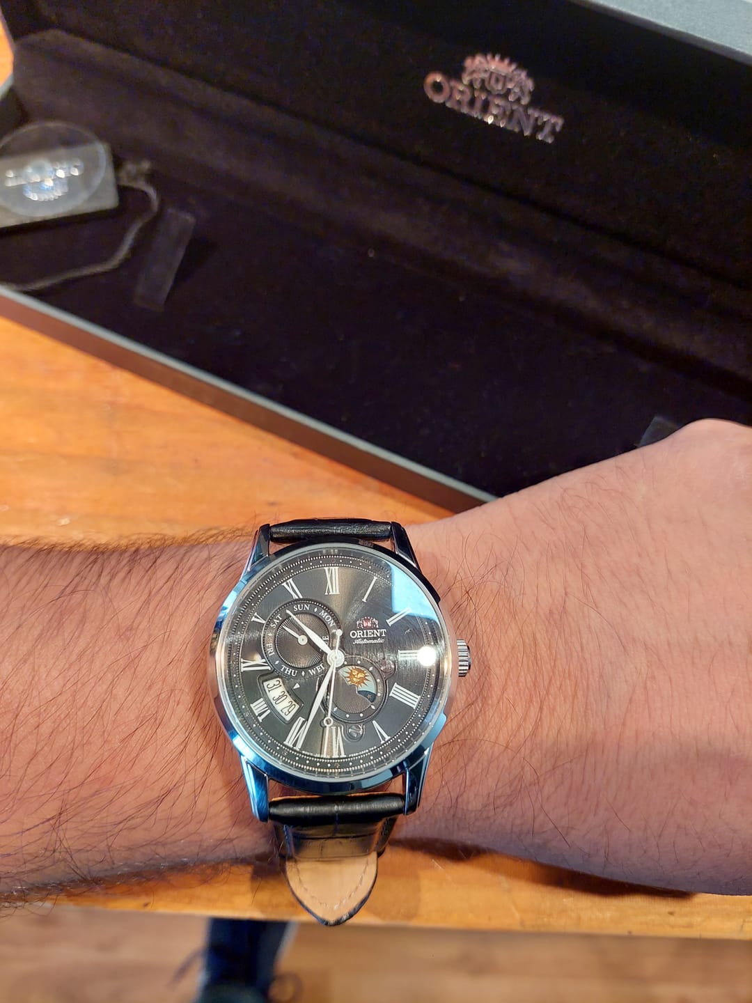 Customer photo review of Reloj Orient Automatic RA-AK0010B10B Sun & Moon Sapphire 42,5 mm
