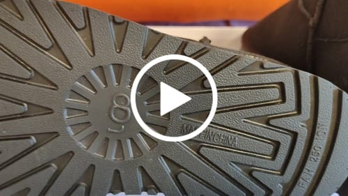 Customer video review of מגפוני פרווה קלאסיים /טאז/509-שחור