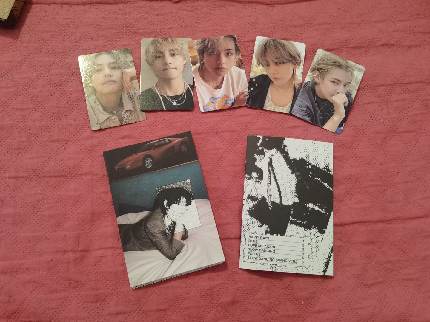 Customer photo review of BTS V - LAYOVER 1ST SOLO ALBUM WEVERSE VER. NO P.O.B VER.