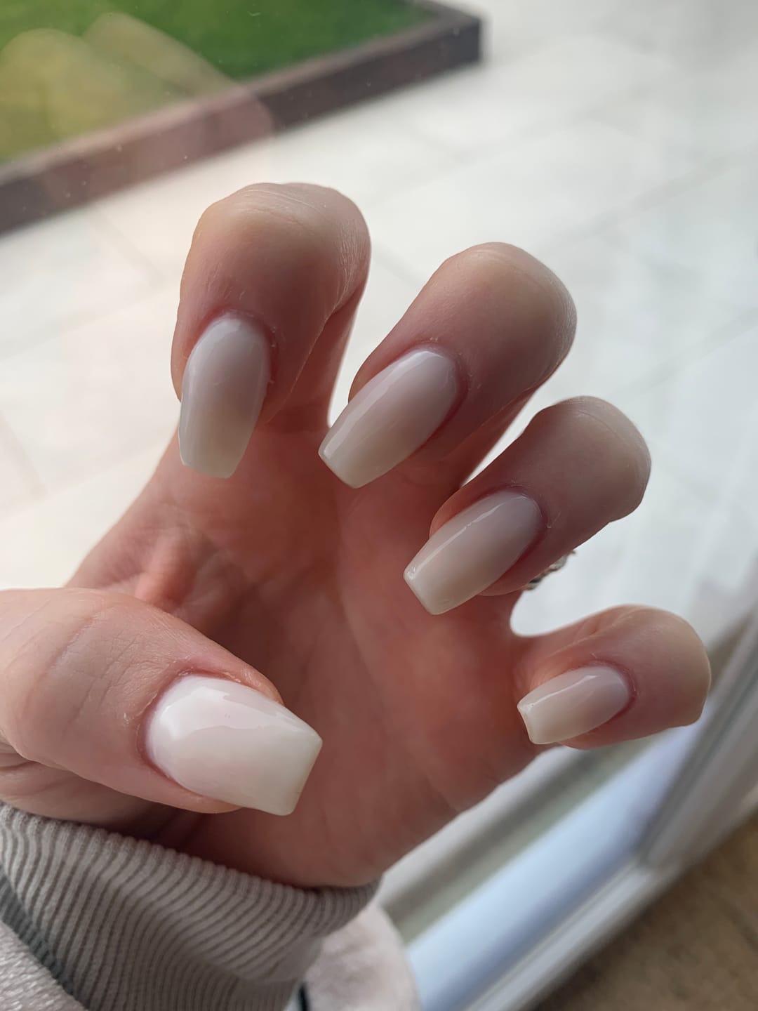 Customer photo review of Semilac 389 Coconut Ice Cream HEMA Free UV Gel Polish 7ml