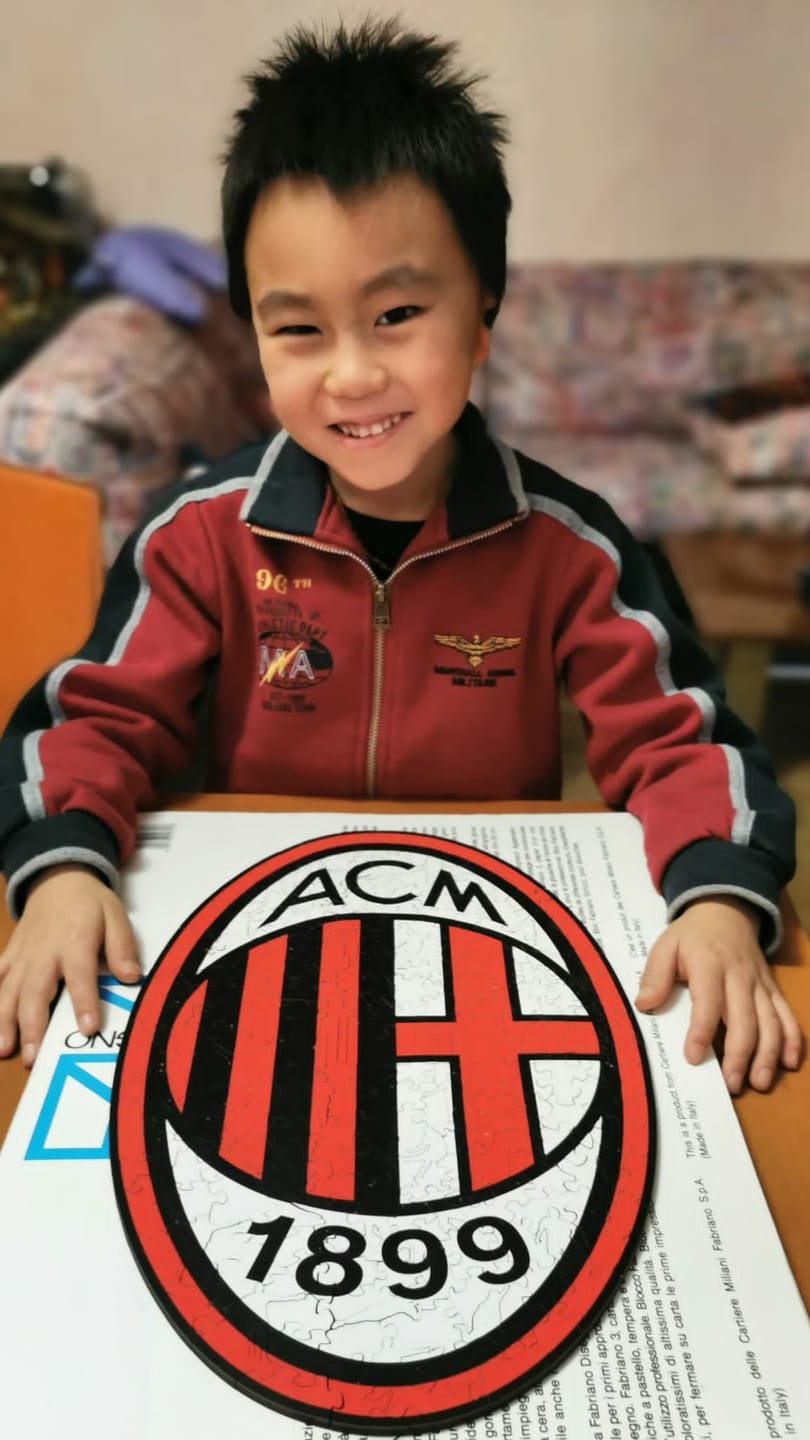 Customer photo review of Logo Milan® - Puzzle di Legno