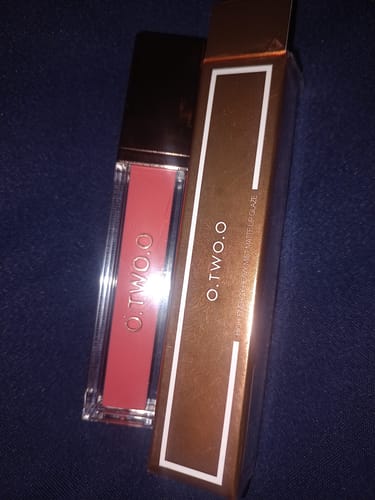 Customer photo review of O.TWO.O HIGH ENERGY HEAVY MIST MATTE LIP GLAZE