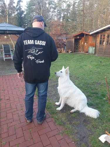 Customer photo review of Team Gassi Fauststoß - Individueller Hoodie Unisex Rückendruck