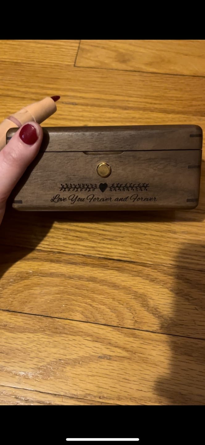 Customer photo review of Klara - Jewelry Music Box