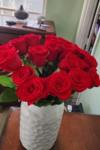 Customer photo review of Red Roses - Nationwide