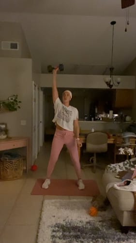 Customer photo review of Warmup Joggers - Orchid | MT LUXE