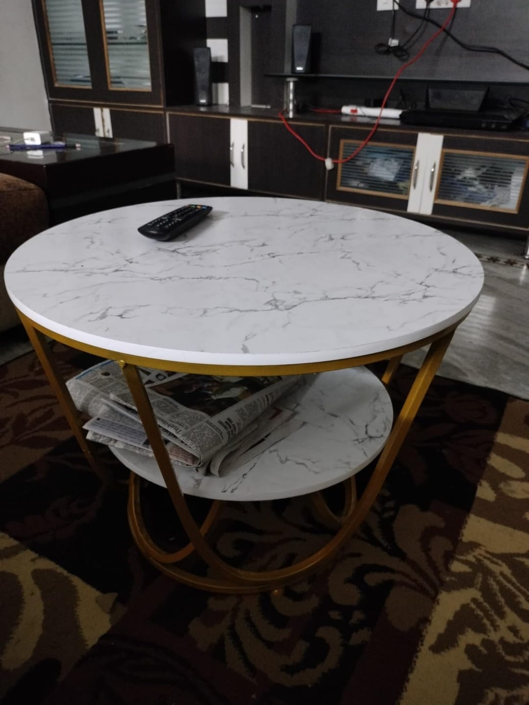 Customer photo review of Ereteken ART Round Gold Coffee Table,2 Tier Coffee Tables for Living Room