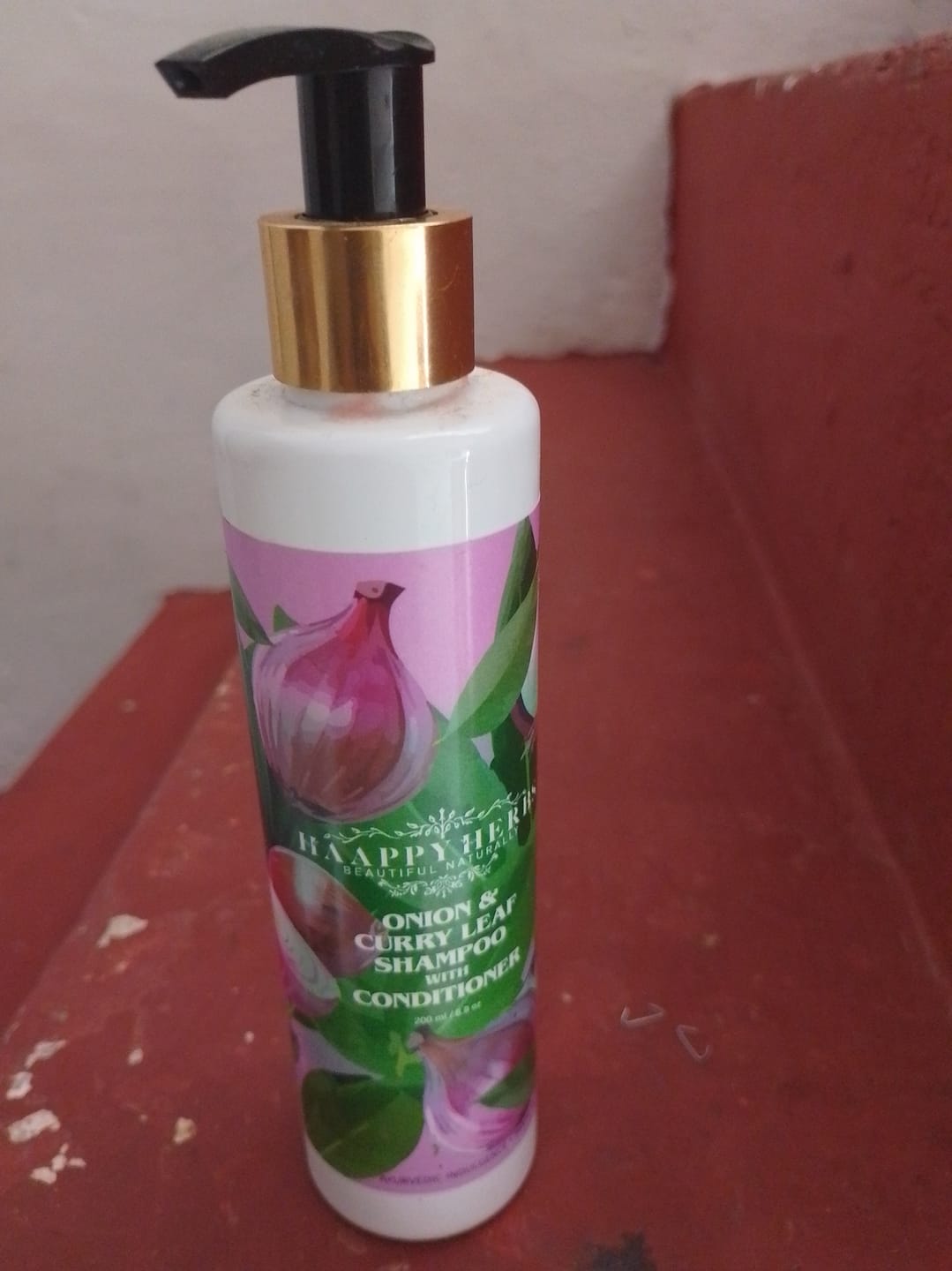 Customer photo review of Onion & Curry Leaf Shampoo With Conditioner