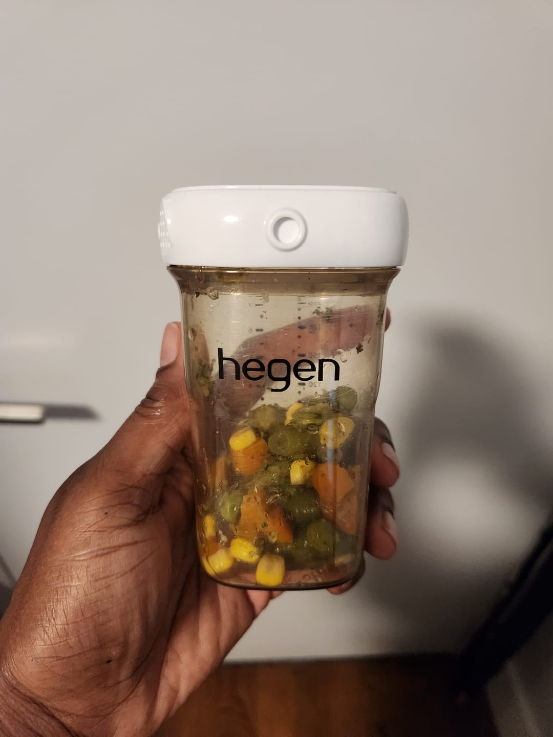 Customer photo review of Hegen PCTO™ Breast Milk Storage Lid White