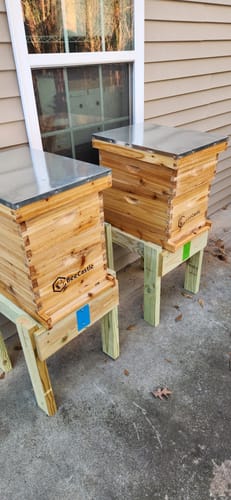 Customer photo review of BeeCastle 8 Frame 3 layer Screened Bottom Board Wax Coated Beehive With 2 Deep Box 1 Super Box