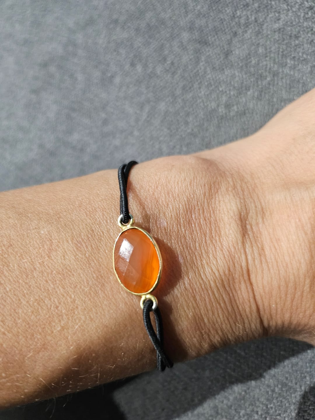 Customer photo review of Bijoux Cornaline "P.M.A - F.I.V - FIBROMES"