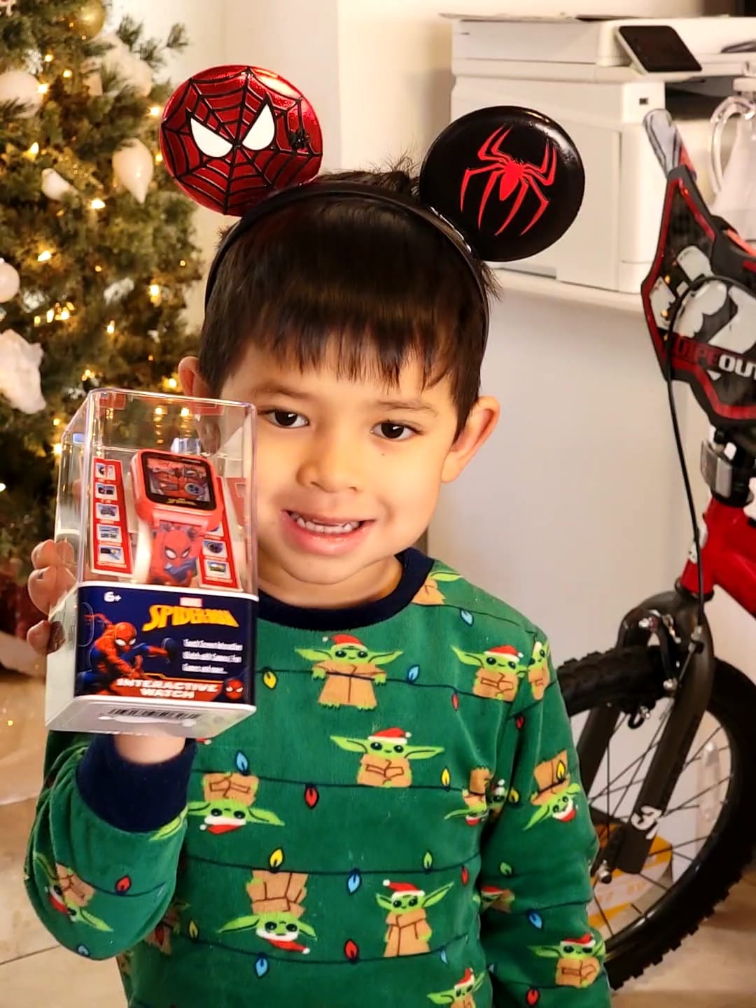 Customer photo review of Spider Mickey Ears for Men