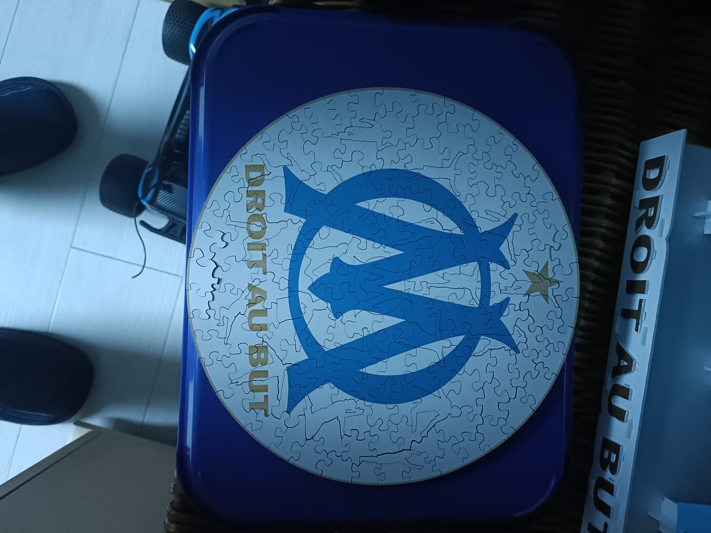 Customer photo review of Logo Olympique de Marseille® - Puzzle Officiel en Bois