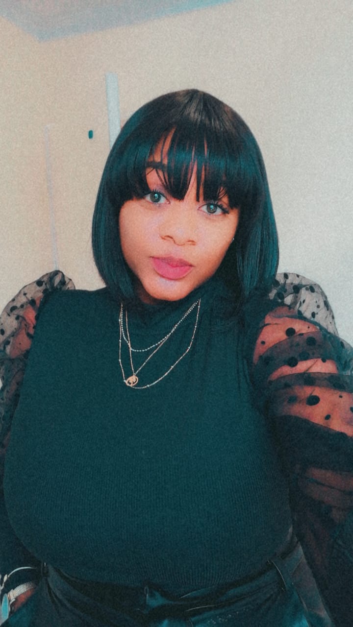 Customer photo review of Fringes : 12a Peruvian Fringe Bob Wig