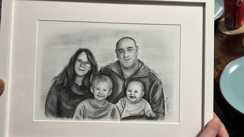 Customer photo review of Portrait zeichnen lassen - Portraitzeichnungen vom Foto bestellen - Auftragsmalerei