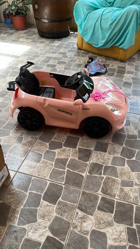 Customer photo review of Auto Deportivo Rosado