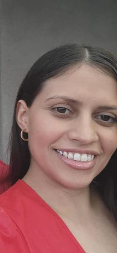 Customer photo review of 40 SPF Natural Face Sunscreen+ BB Cream & Mineral Makeup - SAMPLE