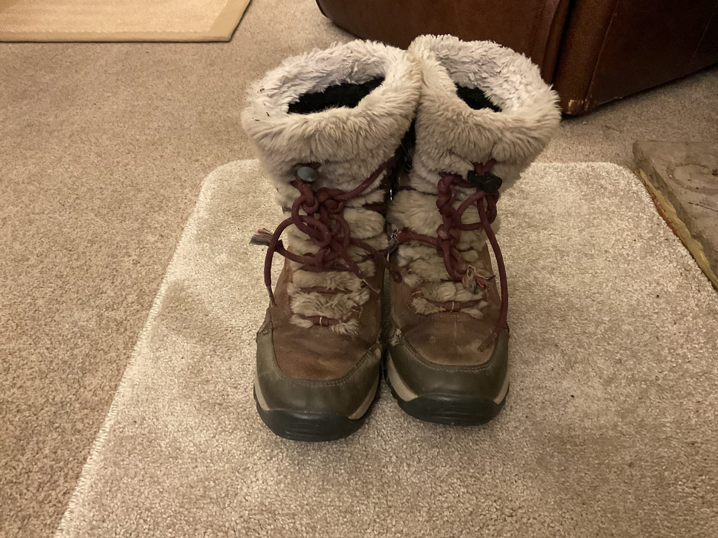 Customer photo review of Womens Riva Mid Boots