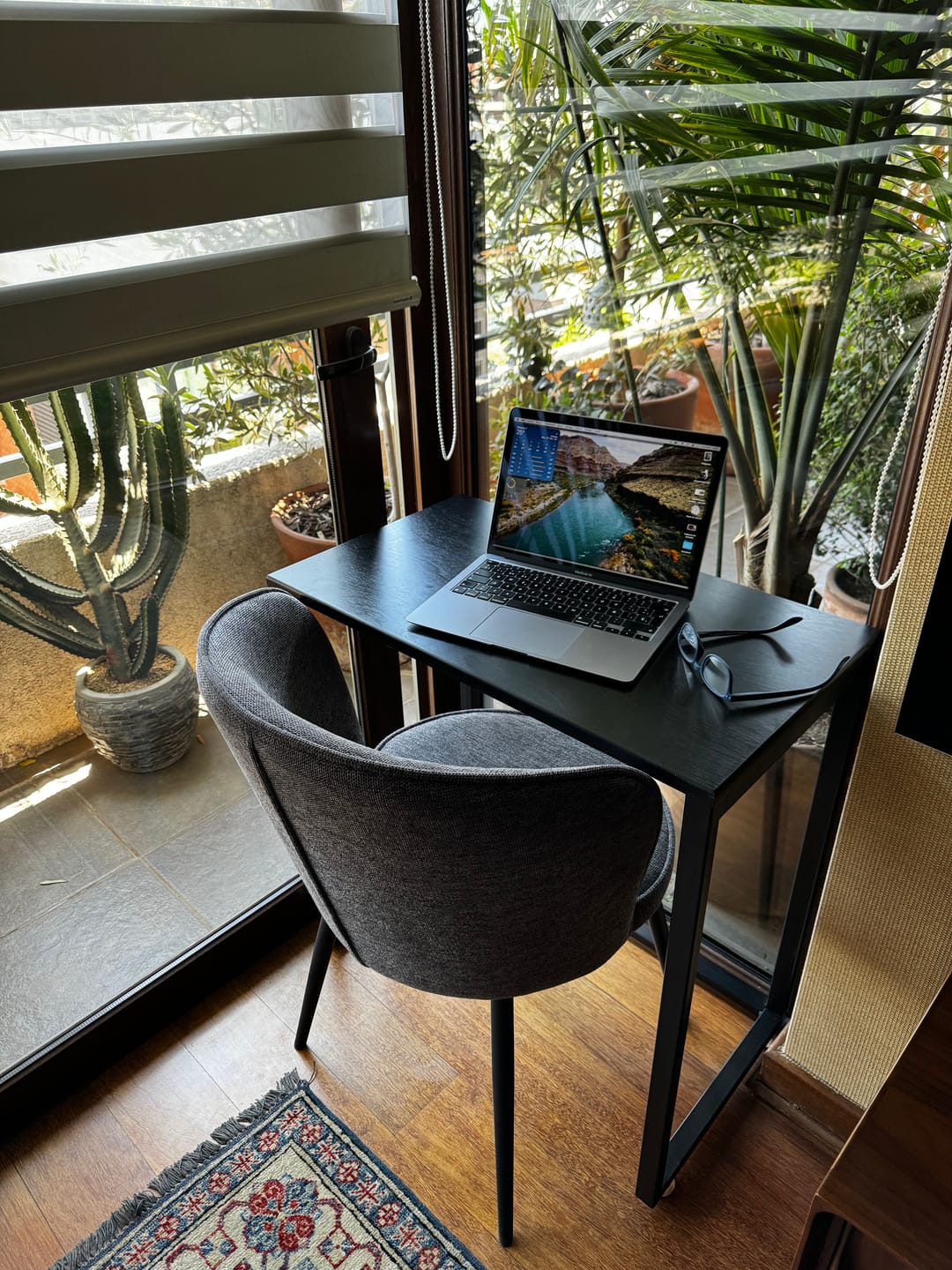 Customer photo review of Escritorio Kallfu Since 2020