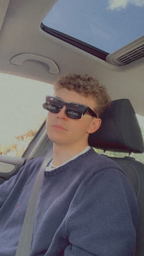 Customer photo review of Vintage Polo Ralph Lauren Sweater Fits Mens L Blue Knit Sweatshirt