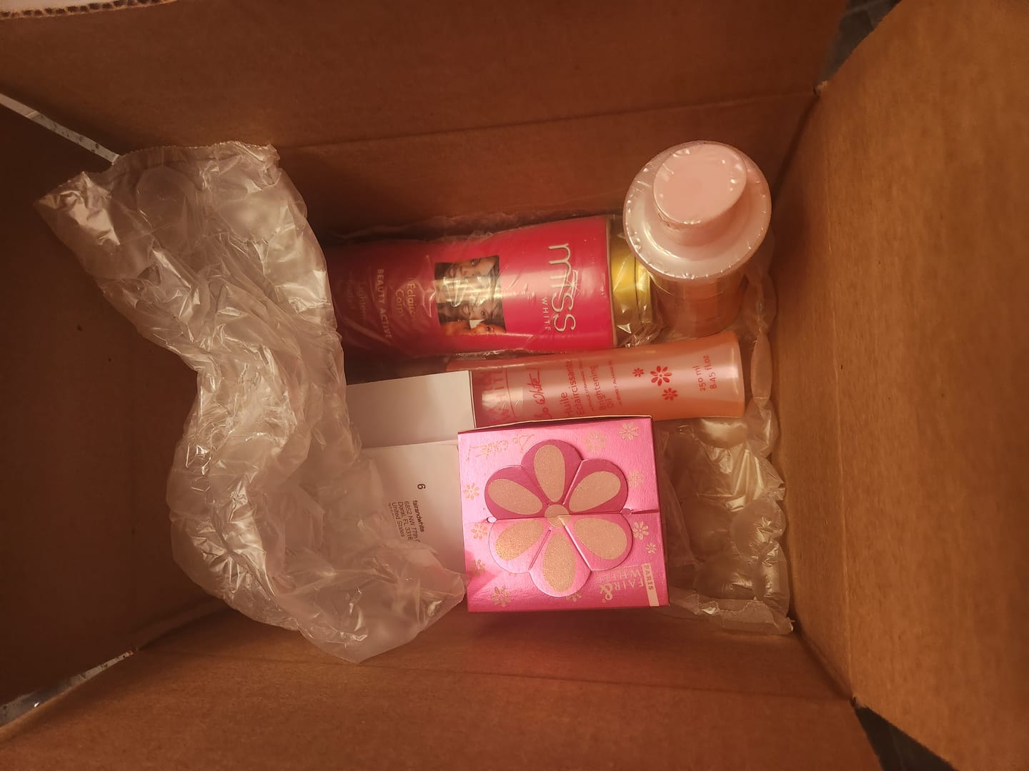 Customer photo review of Fair and white So White Exfoliating Soap 200 grams / 7 oz