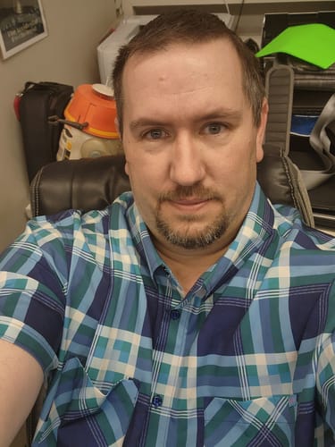 Customer photo review of They Live "All Out of Bubble Gum" – KUNUFLEX Short Sleeve Shirt