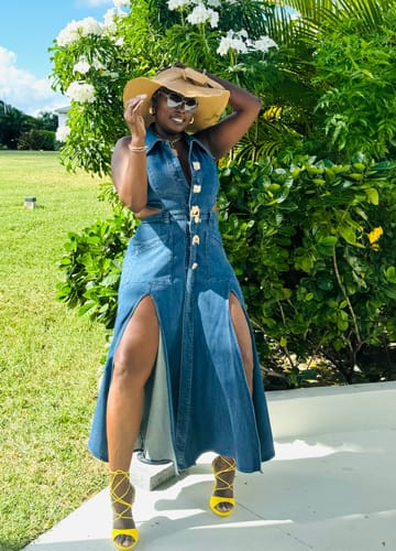 Customer photo review of Cut-Out Sleeveless Lapel Denim Dress
