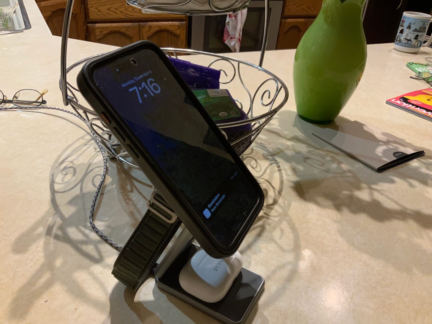 Customer photo review of MagFold Pro Qi2
