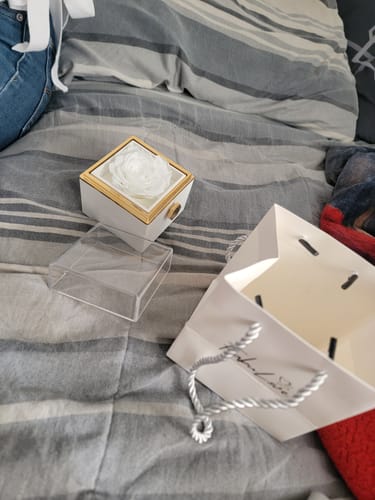 Customer photo review of Eternal Rose Box - W/ Engraved Necklace & Real Rose