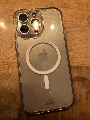 Customer photo review of Sparkle Away Transparent MagSafe - iPhone 15 Pro Max