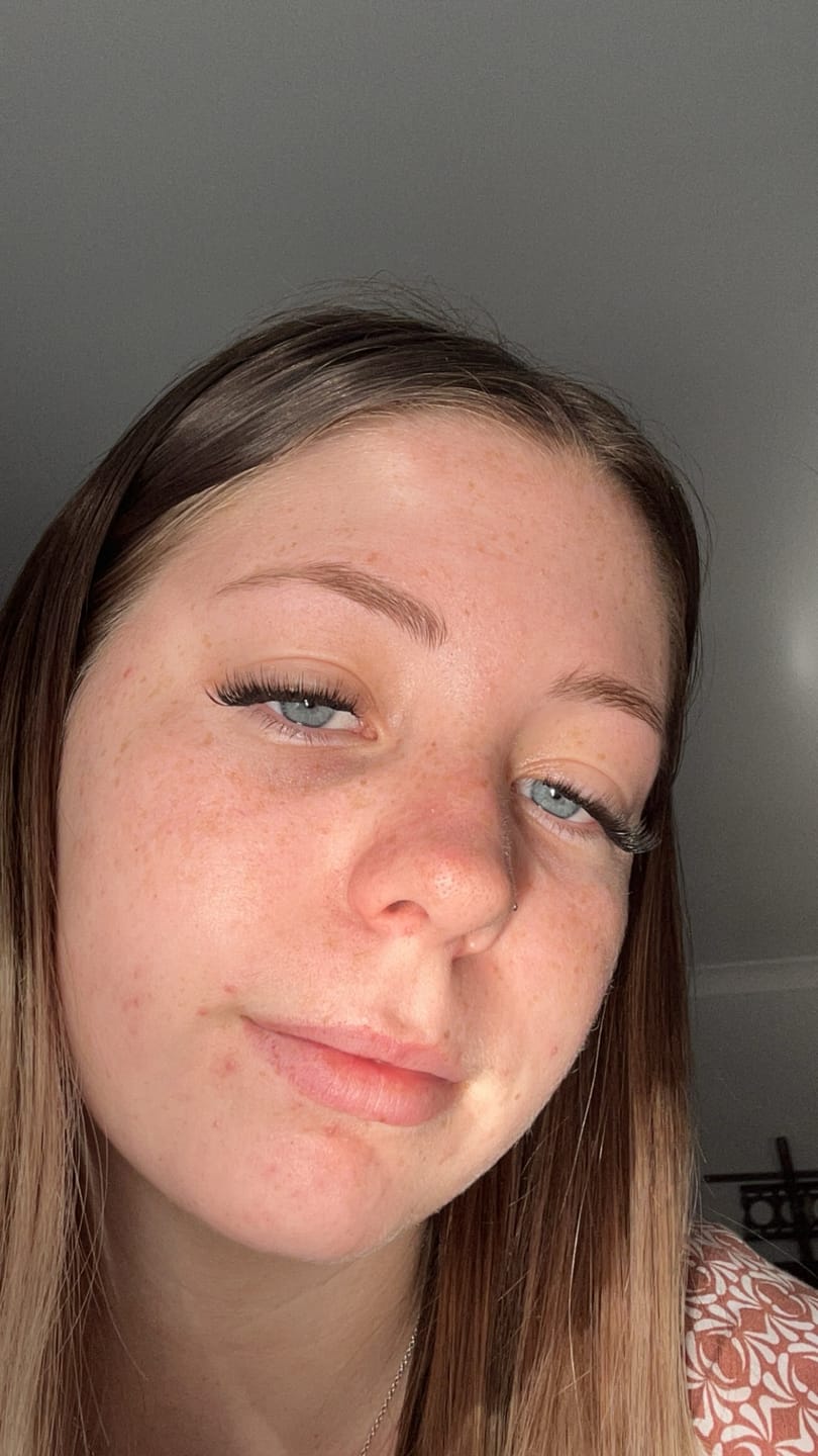 Customer photo review of Infinaluxe Customisable Lash Extensions (4 rows)