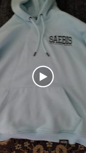 Customer video review of Lifestyle Damen Oversized Hoodie babyblau mit Stickerei by SAEBIS®
