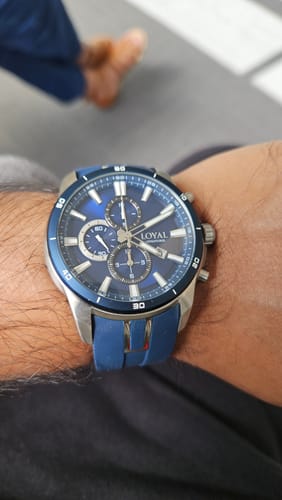 Customer photo review of Loyal Adventurer Men's Stainless Steel Watch