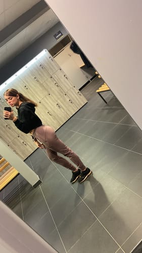 Customer photo review of Luxe Joggers Premium