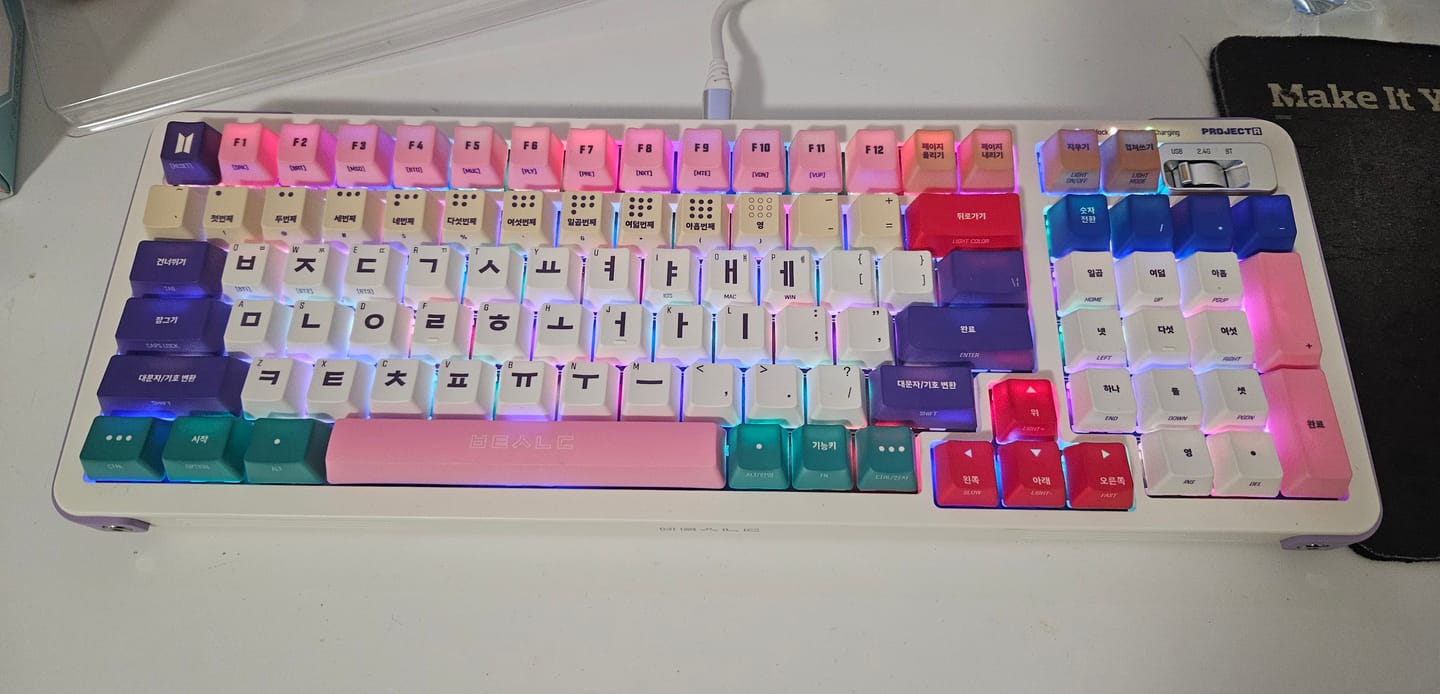 Customer photo review of BTS HANGUL EDITION KEYBOARD